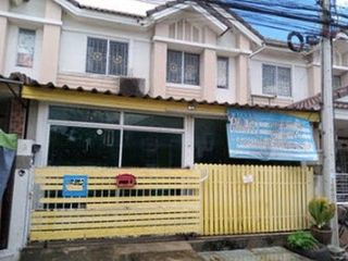 Casa adosada en venta de 1 habitaciones en Thanyaburi, Pathum Thani
