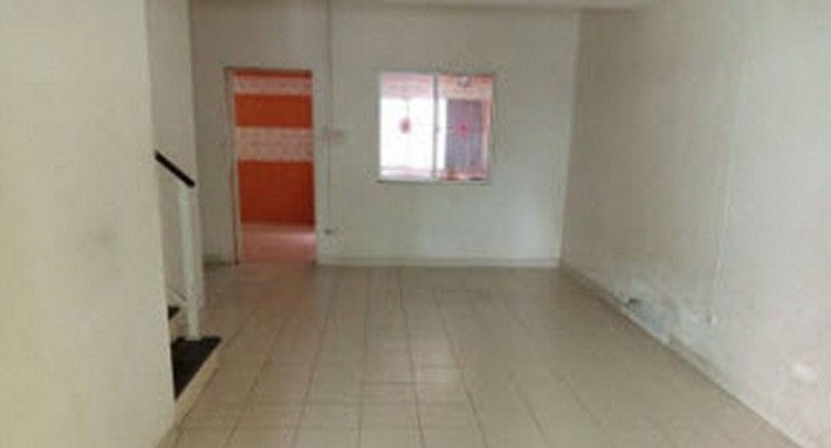 Casa adosada en venta de 1 habitaciones en Thanyaburi, Pathum Thani