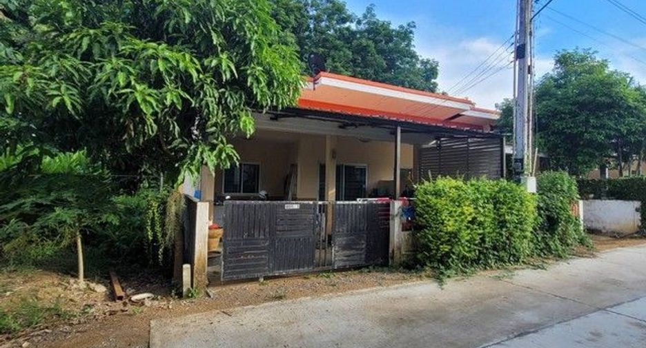 出售 1 卧室 联排别墅 在 Ban Khai, Rayong