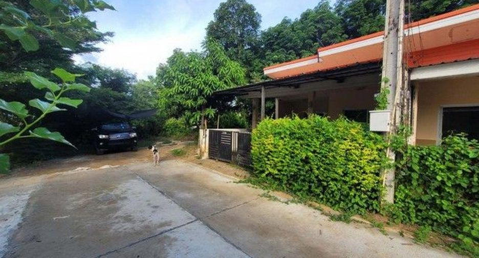 出售 1 卧室 联排别墅 在 Ban Khai, Rayong