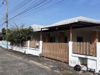 Casa adosada en venta de 1 habitaciones en Thanyaburi, Pathum Thani