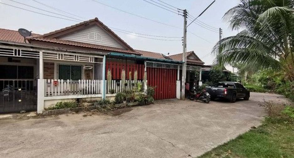 出售 1 卧室 联排别墅 在 Ban Khai, Rayong
