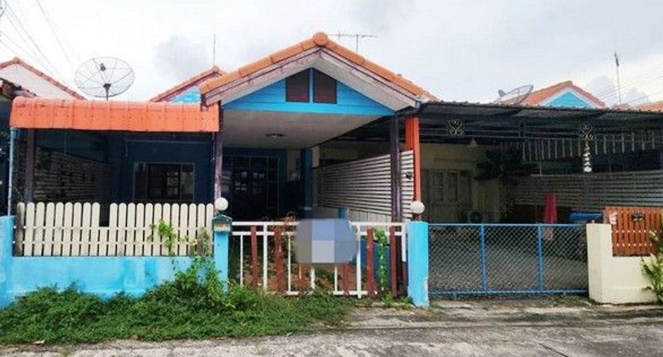 出售 1 卧室 联排别墅 在 Ban Khai, Rayong