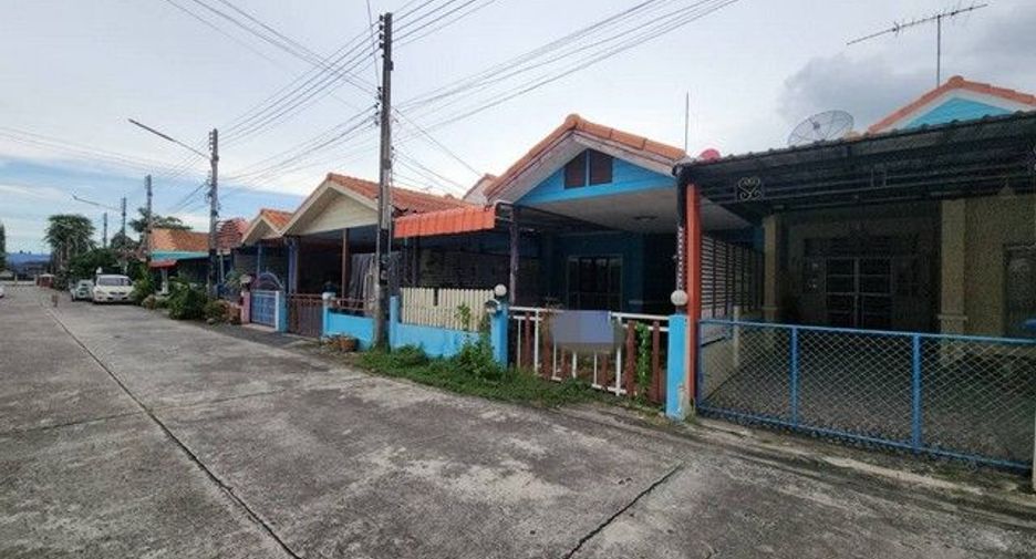 出售 1 卧室 联排别墅 在 Ban Khai, Rayong