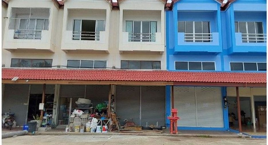 For sale 1 bed retail Space in Mueang Lamphun, Lamphun