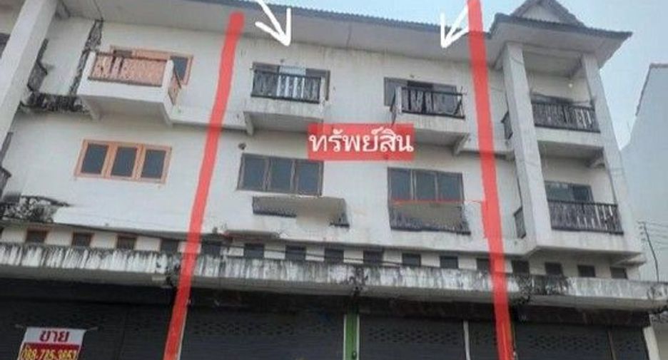 For sale 1 bed retail Space in Mueang Lamphun, Lamphun