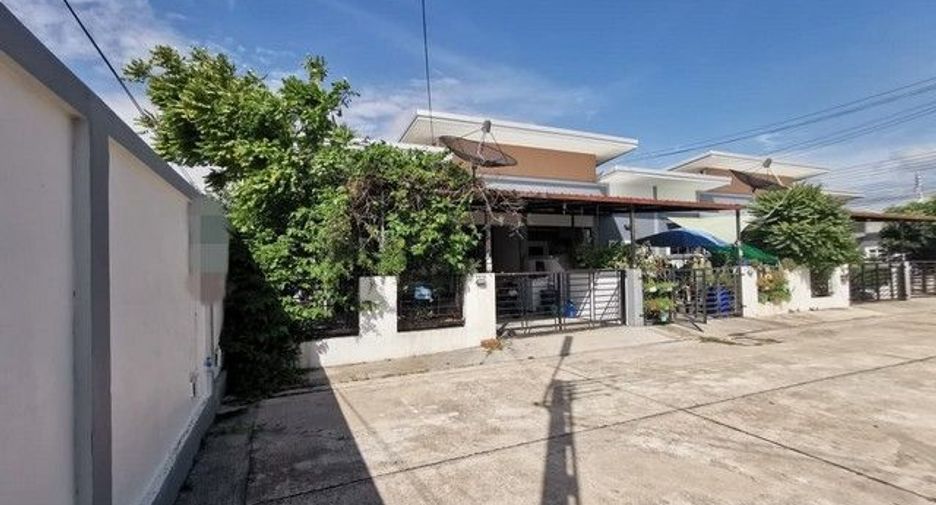 Casa adosada en venta de 1 habitaciones en Ban Khai, Rayong