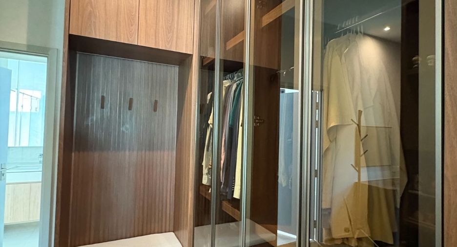 For sale 4 bedrooms house in Bang Phli, Samut Prakan