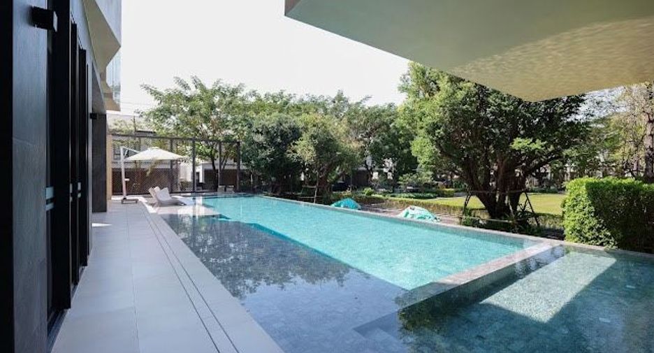For sale 4 bedrooms house in Bang Phli, Samut Prakan