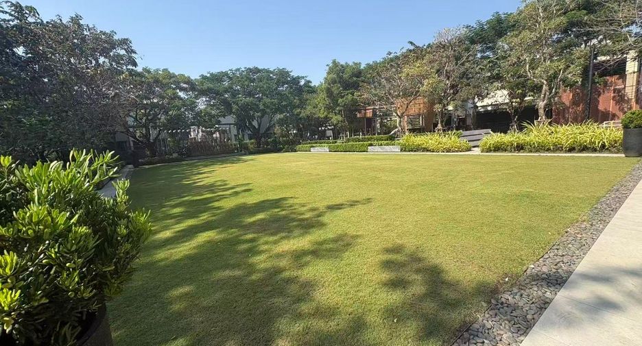 For sale 4 bedrooms house in Bang Phli, Samut Prakan