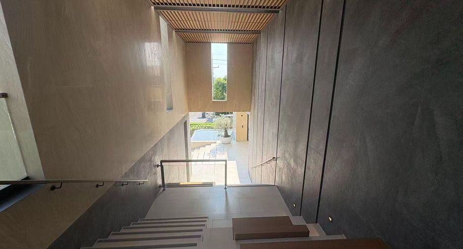 For sale 4 bedrooms house in Bang Phli, Samut Prakan