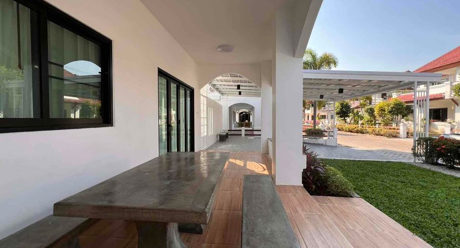 À louer et à vendre 3 chambres villa à Sattahip, Chonburi