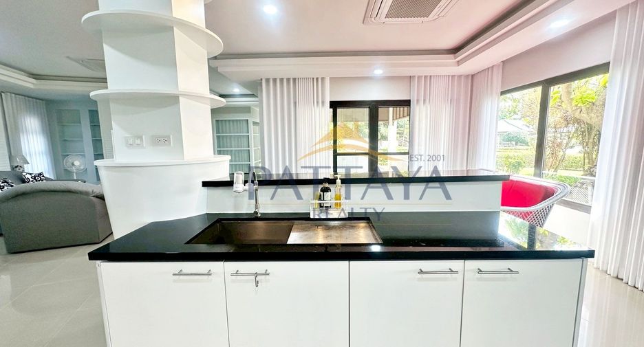 À louer 3 chambres condo à Sattahip, Chonburi