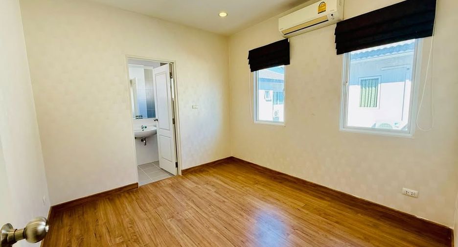 Casa en alquiler de 4 habitaciones en Thung Khru, Bangkok