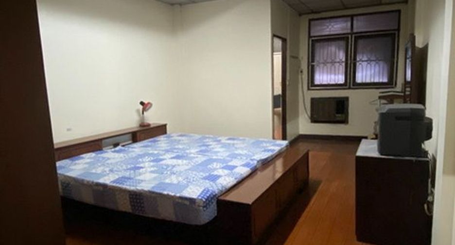 For sale 5 bedrooms retail Space in Samphanthawong, Bangkok
