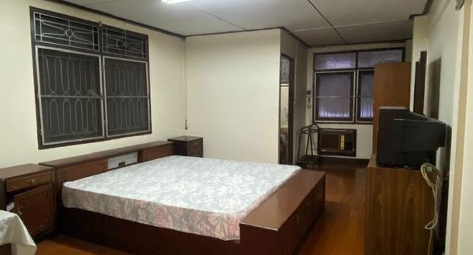 For sale 5 bedrooms retail Space in Samphanthawong, Bangkok