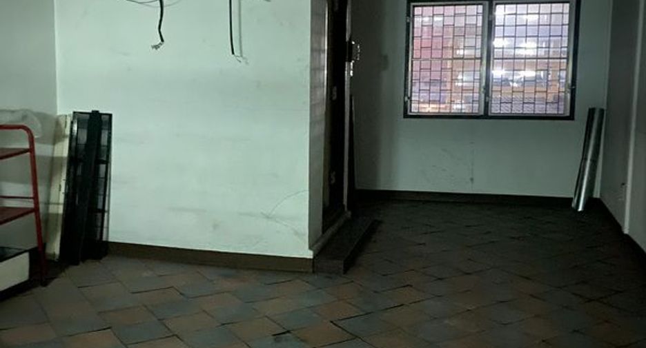 For sale 5 bedrooms retail Space in Samphanthawong, Bangkok