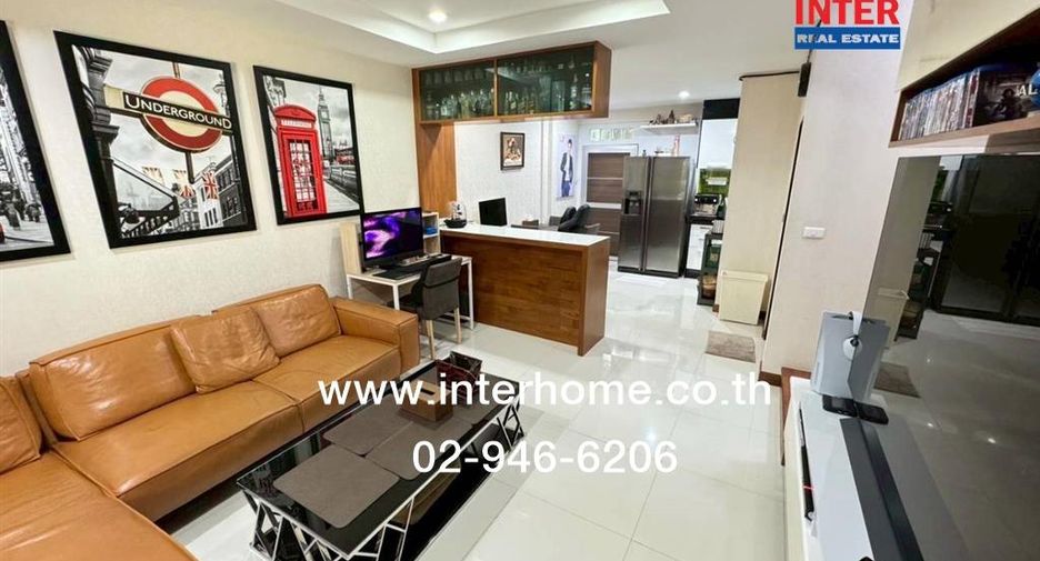 For rent and for sale 3 bedrooms townhouse in Bueng Kum, Bangkok