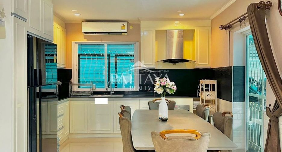 Haus zum Kauf mit 4 Zimmer in Bang Lamung, Chonburi