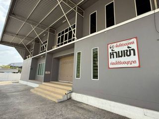 À louer entrepôt à Bang Phli, Samut Prakan