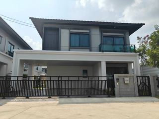 For rent and for sale 4 bedrooms house in Bang Phli, Samut Prakan