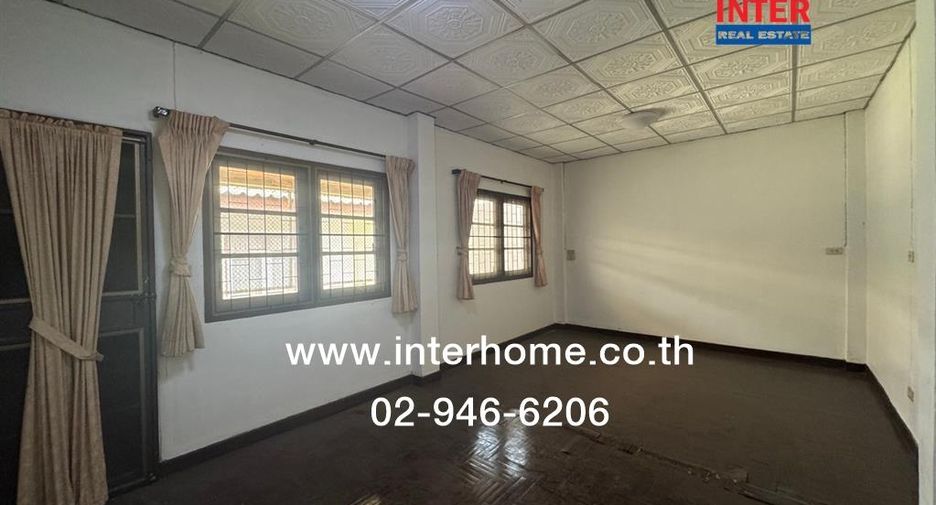 Casa adosada en venta de 2 habitaciones en Bangkok Noi, Bangkok