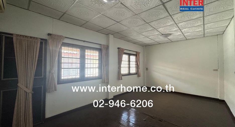 Casa adosada en venta de 2 habitaciones en Bangkok Noi, Bangkok