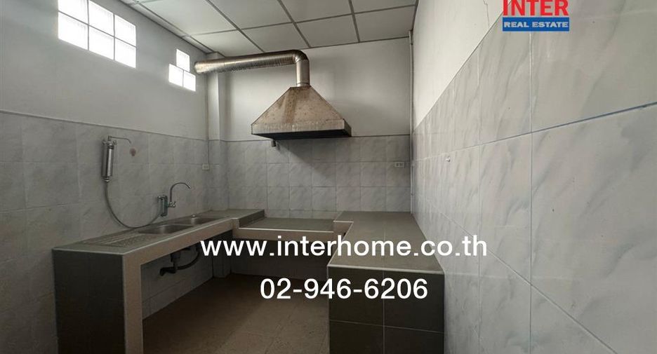 Casa adosada en venta de 2 habitaciones en Bangkok Noi, Bangkok