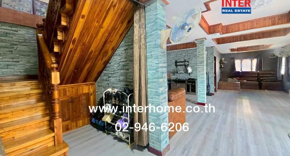 For sale 5 bedrooms house in Mueang Samut Prakan, Samut Prakan