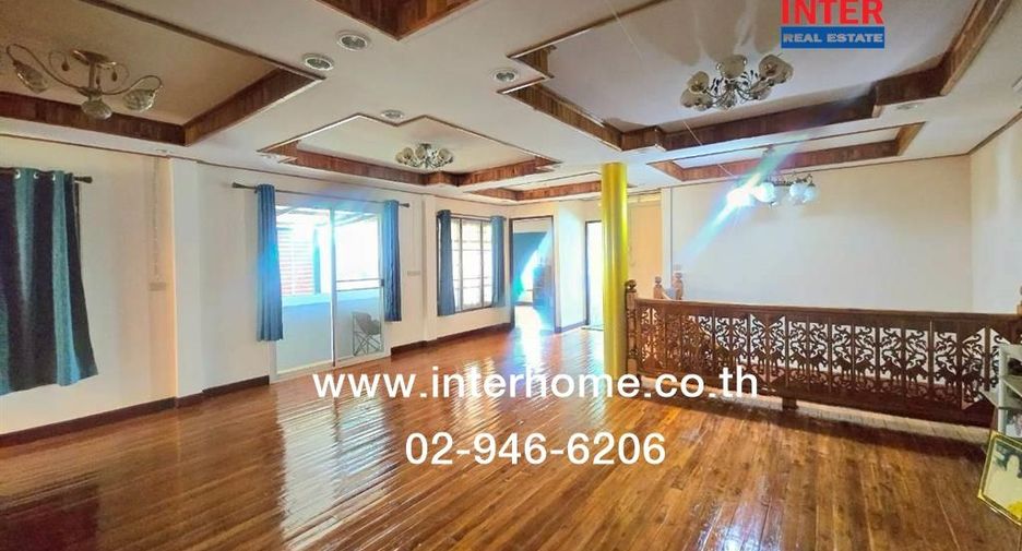 For sale 5 bedrooms house in Mueang Samut Prakan, Samut Prakan