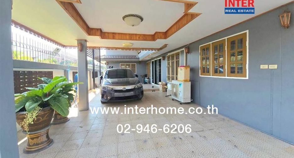 For sale 5 bedrooms house in Mueang Samut Prakan, Samut Prakan