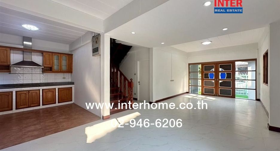 For sale 3 bedrooms house in Khan Na Yao, Bangkok