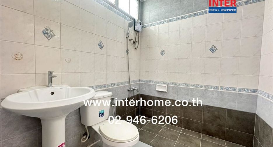 For sale 3 bedrooms house in Khan Na Yao, Bangkok