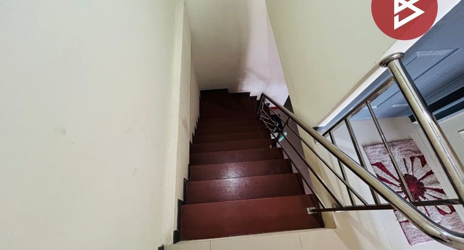 Reihenhaus zum Kauf mit 2 Zimmer in Si Racha, Chonburi