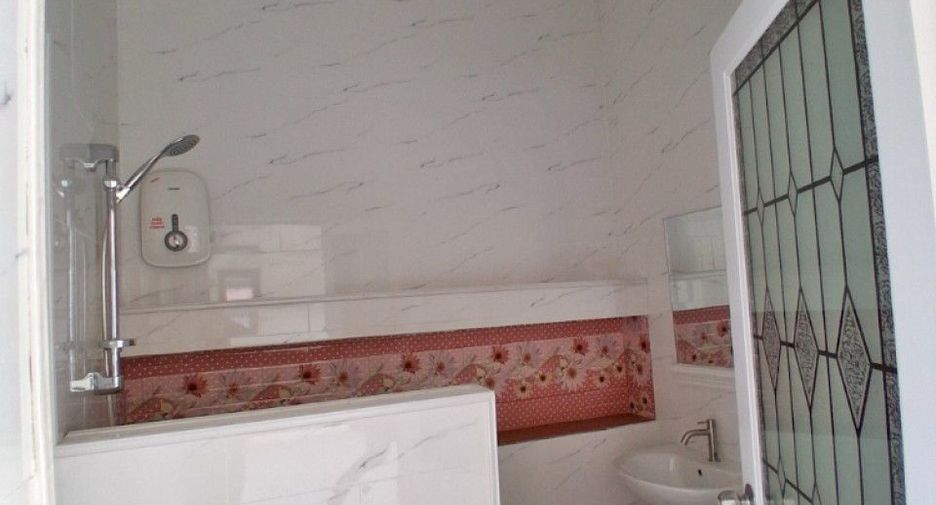 For sale 2 bedrooms house in Mueang Phitsanulok, Phitsanulok