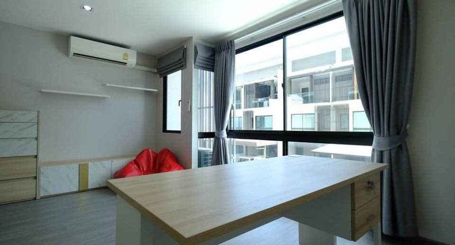 For rent 3 bedrooms townhouse in Bueng Kum, Bangkok