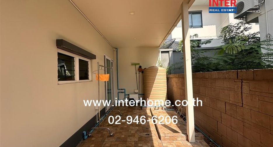 For sale 3 bedrooms house in Mueang Pathum Thani, Pathum Thani