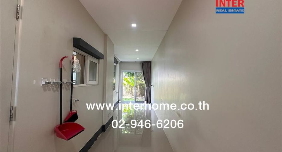 For sale 3 bedrooms house in Mueang Pathum Thani, Pathum Thani