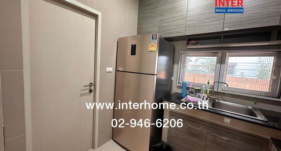 For sale 3 bedrooms house in Mueang Pathum Thani, Pathum Thani