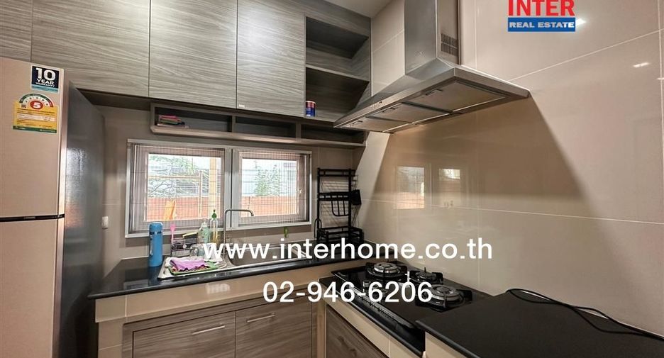 For sale 3 bedrooms house in Mueang Pathum Thani, Pathum Thani