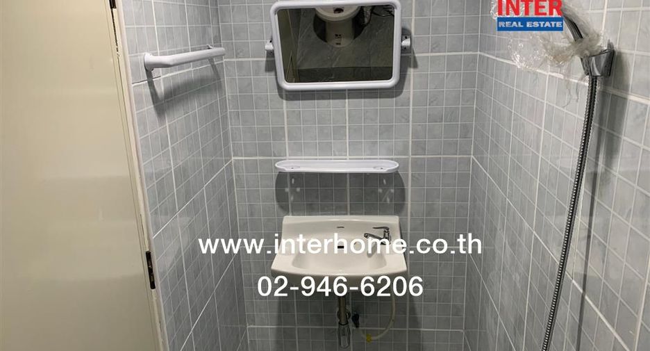 For sale 2 ベッドルーム townhouse in Saphan Sung, Bangkok