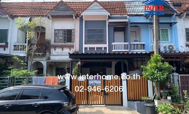 For sale 2 ベッドルーム townhouse in Saphan Sung, Bangkok
