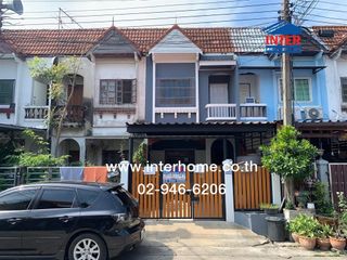 For sale 2 ベッドルーム townhouse in Saphan Sung, Bangkok