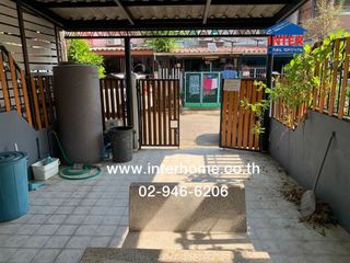 For sale 2 ベッドルーム townhouse in Saphan Sung, Bangkok