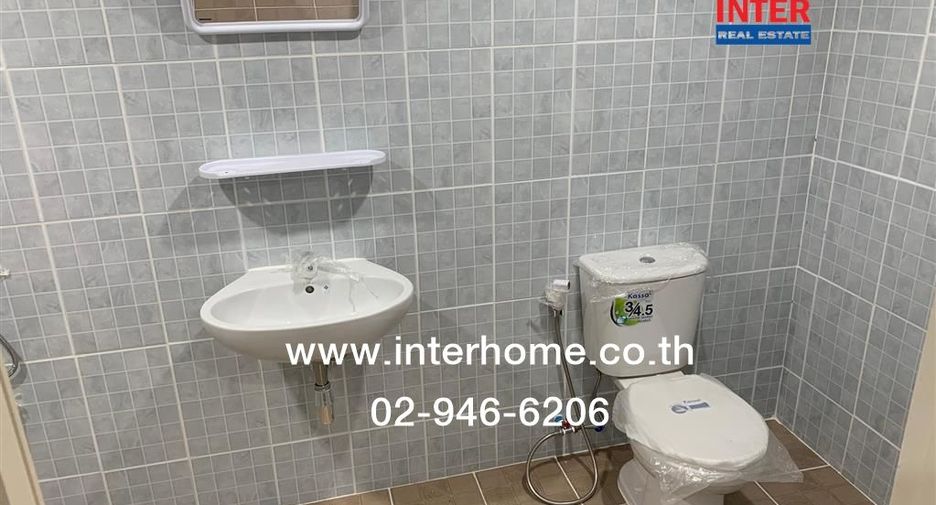 For sale 2 ベッドルーム townhouse in Saphan Sung, Bangkok