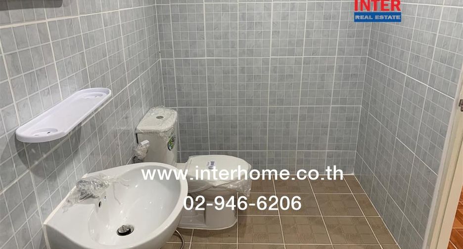 For sale 2 ベッドルーム townhouse in Saphan Sung, Bangkok