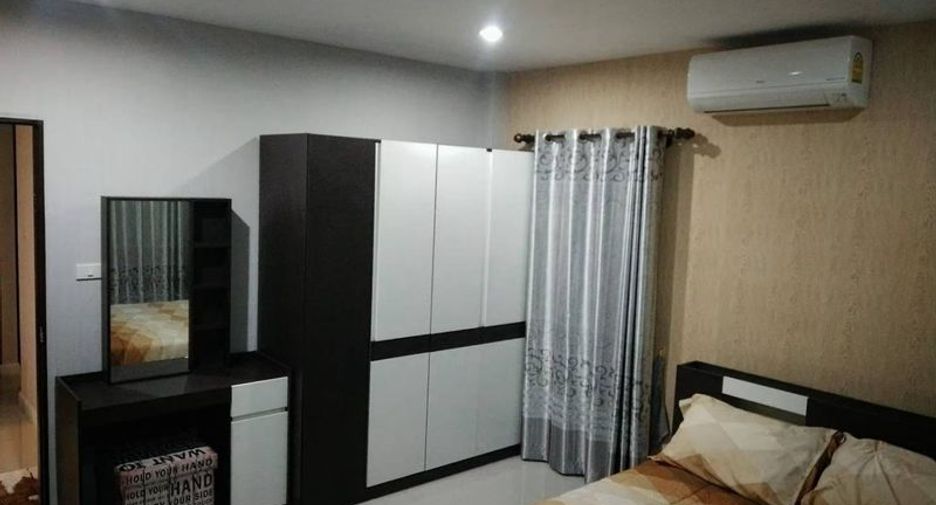 For rent 3 bedrooms house in Si Racha, Chonburi