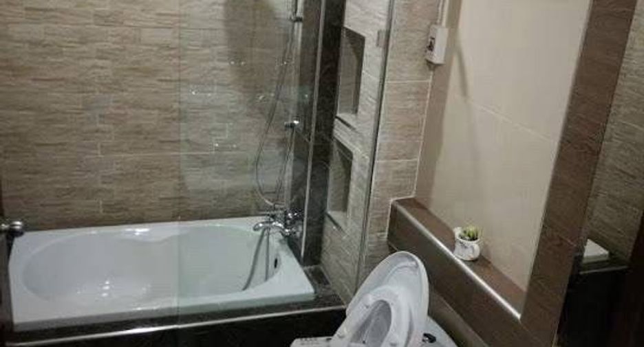 For rent 3 bedrooms house in Si Racha, Chonburi