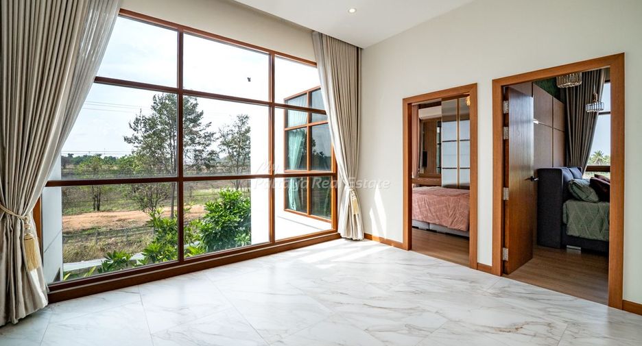Villa zum Kauf mit 5 Zimmer in Bang Lamung, Chonburi