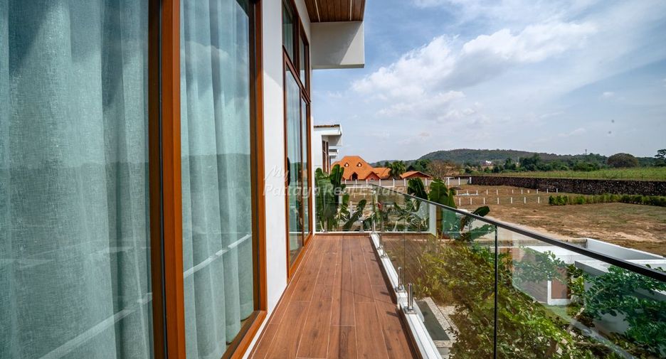 Villa zum Kauf mit 5 Zimmer in Bang Lamung, Chonburi